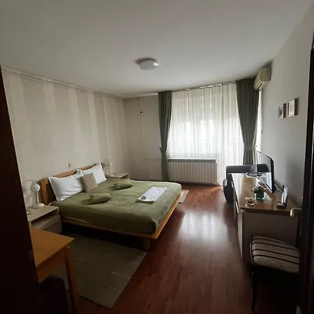 Garni Hotel Belvedere Lux Kraljevo Exterior photo